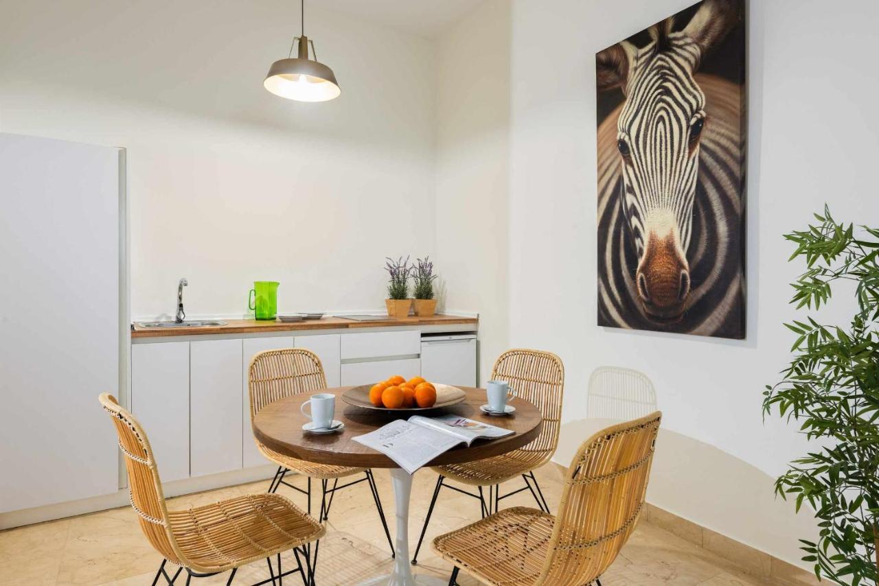 Monkeys Apartments Loft Pureza Seville Ngoại thất bức ảnh